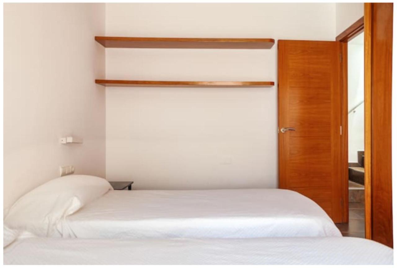 Residential Tourist Apartments カルデス・デストラック エクステリア 写真