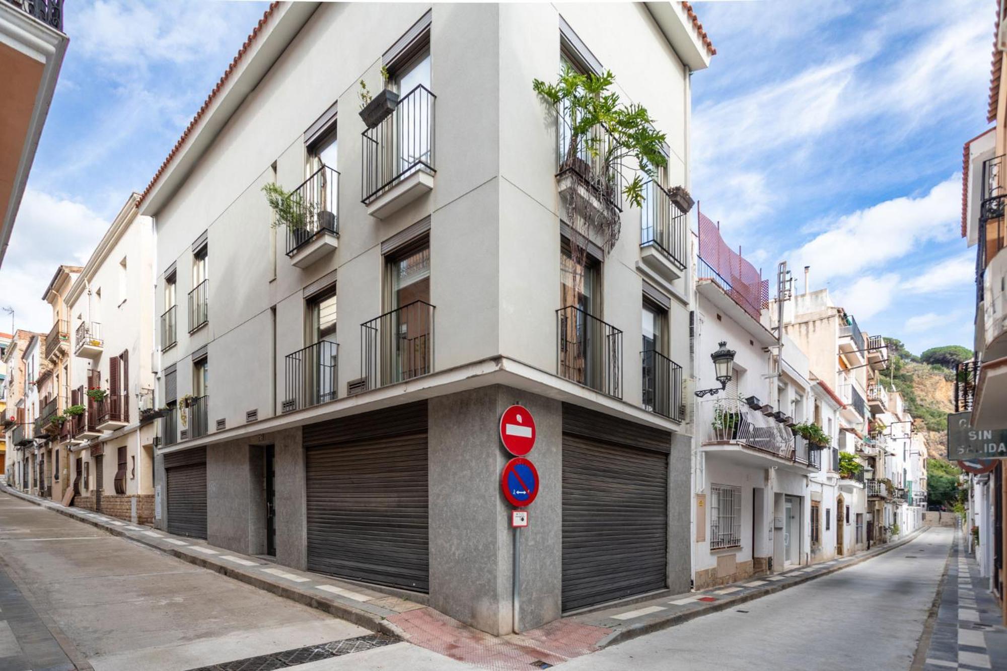 Residential Tourist Apartments カルデス・デストラック エクステリア 写真